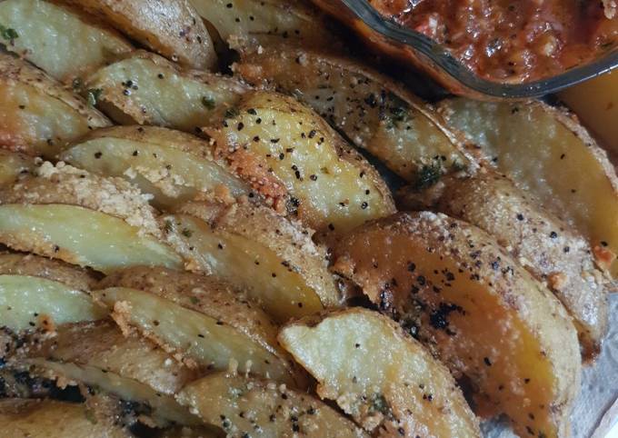 Resep: 111. Roasted Potato Wedges with Parmesan Ekonomis Untuk Dijual