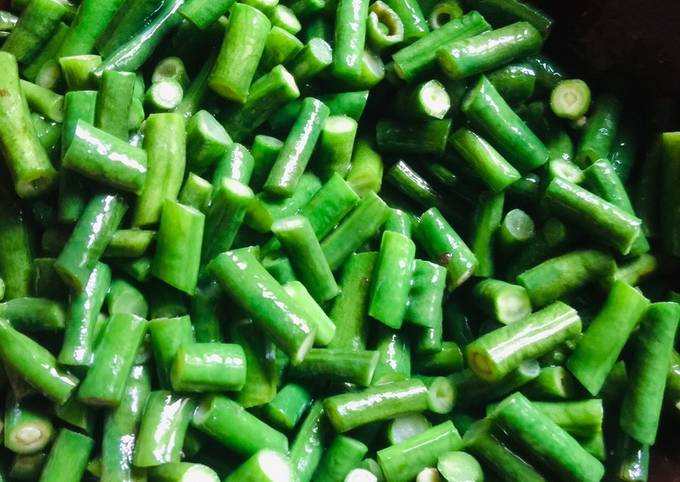 Recipe of Mario Batali Long beans thoran