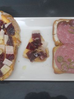 Una foto de Rebanadas de jamón y mortadela