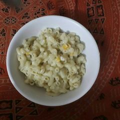 Pasta in white sauce A picture of Pasta in white sauce.