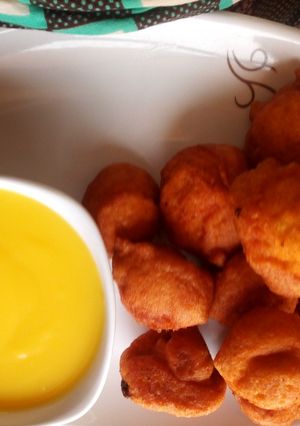 A picture of Akara and custard.