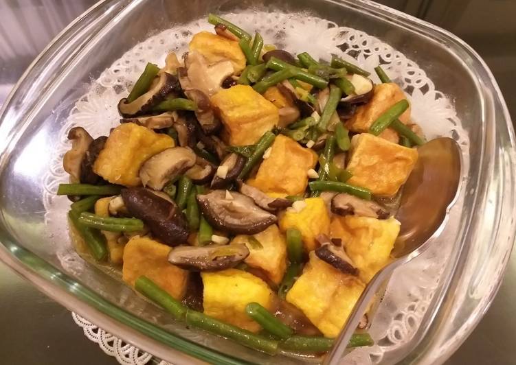 Tofu and vegetables in soy-oyster sauce