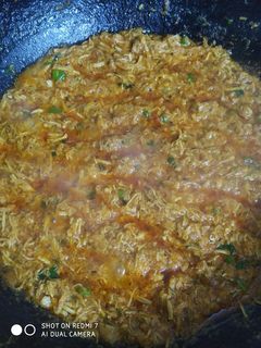 A picture of Resha chicken.