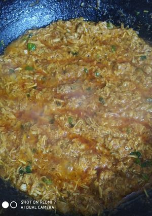 A picture of Resha chicken.