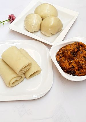 A picture of Pounded yam with egusi soup.