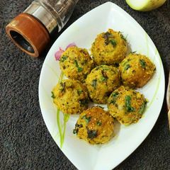 A picture of Lauki Muthiya Balls.