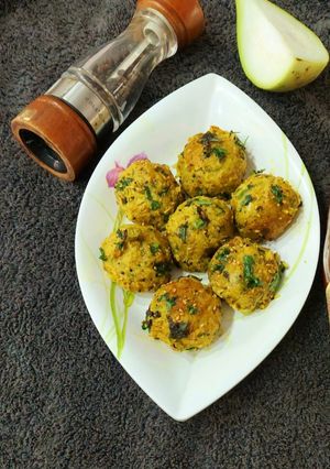 A picture of Lauki Muthiya Balls.