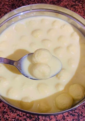 A picture of Mini Rasmalai.