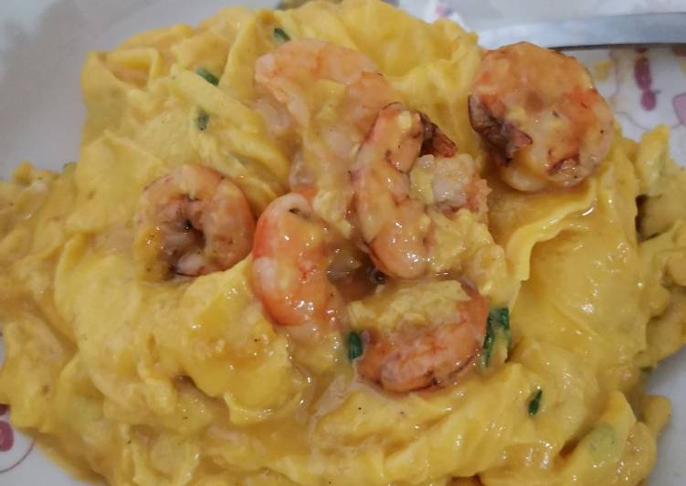 Shrimp Scramble Egg 虾仁滑蛋