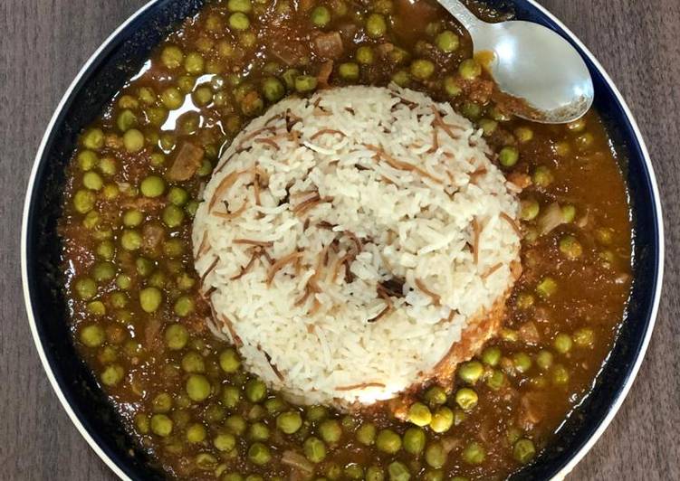 يخنة البازيلاء بدون لحمه ودجاج