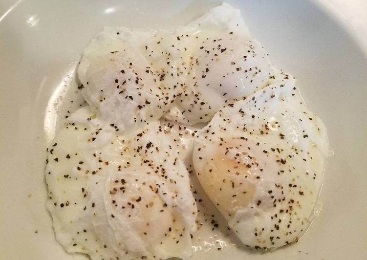 Steps to Make Favorite Poached Eggs