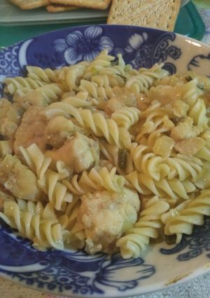 Una foto de Fideos con salsa de atún fresco