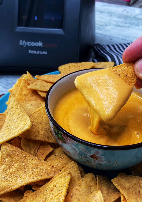 Una foto de Queso Cheddar Vegano con MyCook Touch