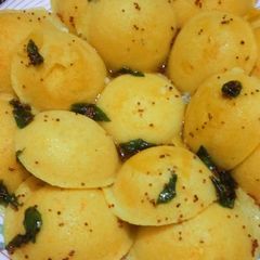 A picture of Idli dhokla.