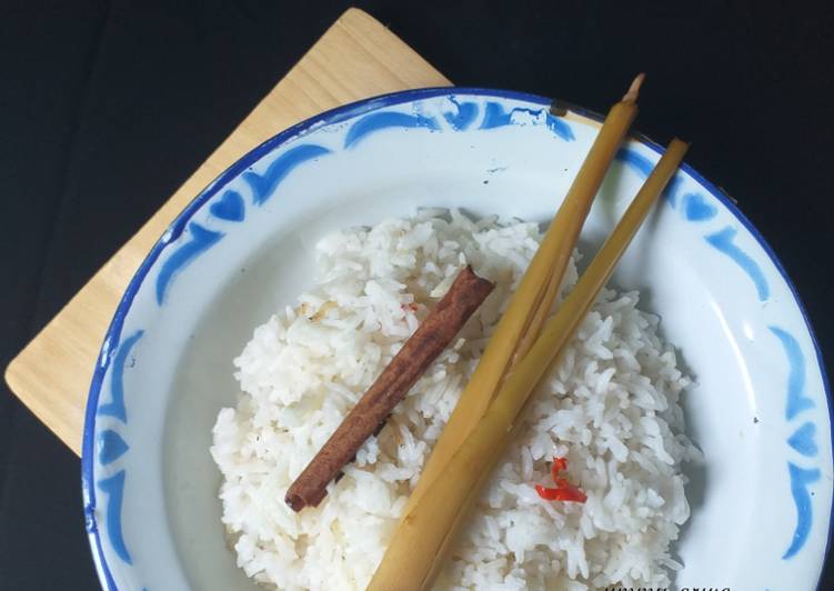 Langkah Mudah untuk Menyiapkan Nasi liwet rice cooker #69², Bisa Manjain Lidah