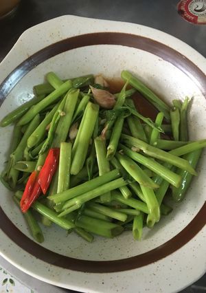 รูปของ ผัดผักบุ้งไฟแดง