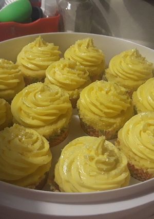 A picture of 🍋🍋💛Lemon Cream Cheese Buttercream Frosting💛🍋🍋.