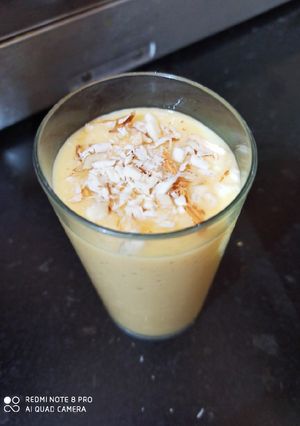 A picture of Mango shake.
