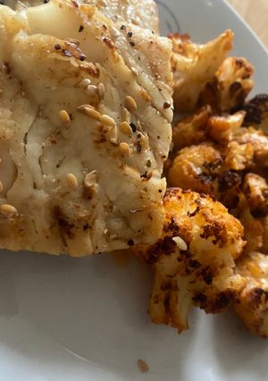 Une photo de Snack de colin et chou-fleurs rôtis aux épices