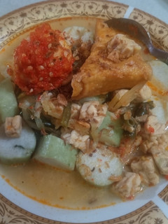 Foto resep Lontong sayur dengan kuah labu, tempe dan kacang panjang