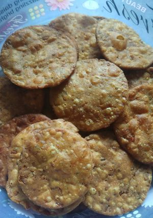 कुरकुरी दाल मठरी (Kurkuri Dal Mathri Recipe in Hindi) रेसिपी मुख्य फोटो
