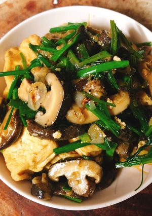 Hình của món Đậu phụ om nấm Đông cô.