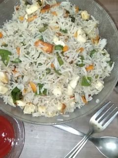 பன்னீர் ப்ரைடு ரைஸ் (Paneer fried rice recipe in tamil) செய்முறை முக்கிய புகைப்படம்