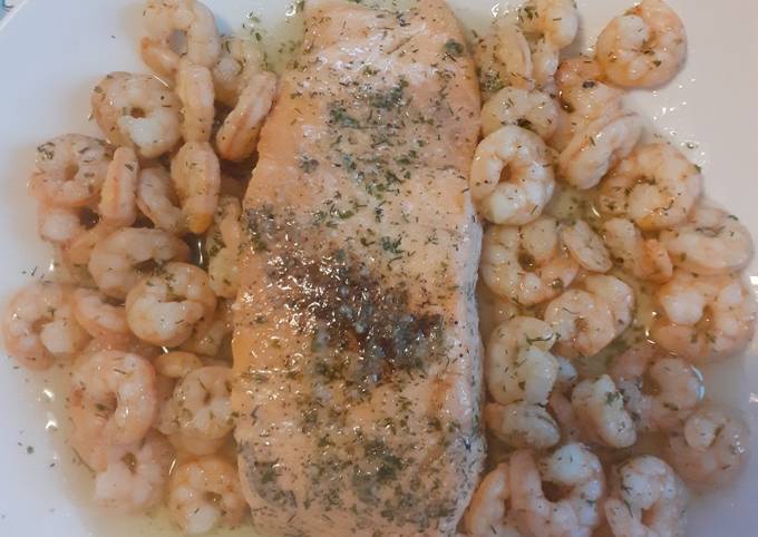 Salmone & Gamberetti alle spezie e vino bianco..🤩🤩