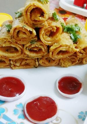 A picture of Potato Stuffed Mong Chilla.