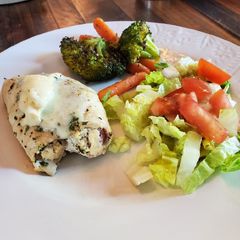 A picture of Tomato & Basil Chicken Roll Ups.