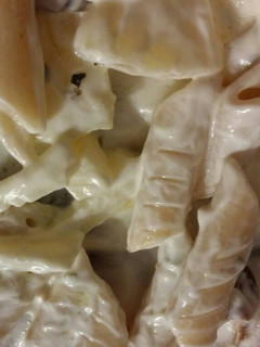 Una foto de Ensalada de pasta con piña y yogur