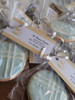 Una foto de Galletitas de limón y glasé