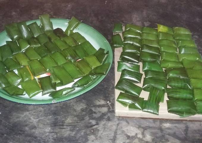 Easiest Way to Prepare Delicious Lepat hunkwe isi pisang raja