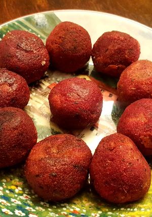 A picture of Beetroot and mixed vegetables chop.
