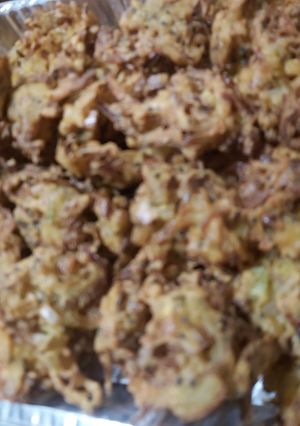 A picture of Leek and Onion Pakora(with blackseeds).