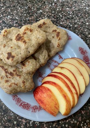 Una foto de Pancakes con harina integral de banana 🌺🍌😋💘