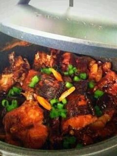 Hình của món Cá lóc kho tộ.