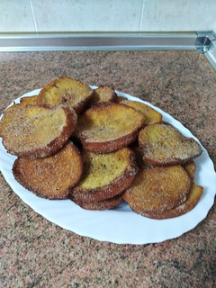 Una foto de Torrijas con leche