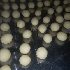 A picture of Milk balls.