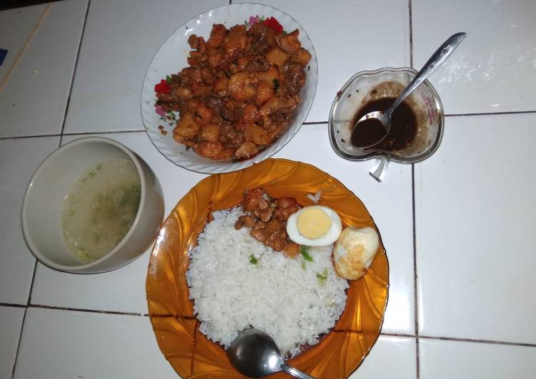 Nasi bakmoy