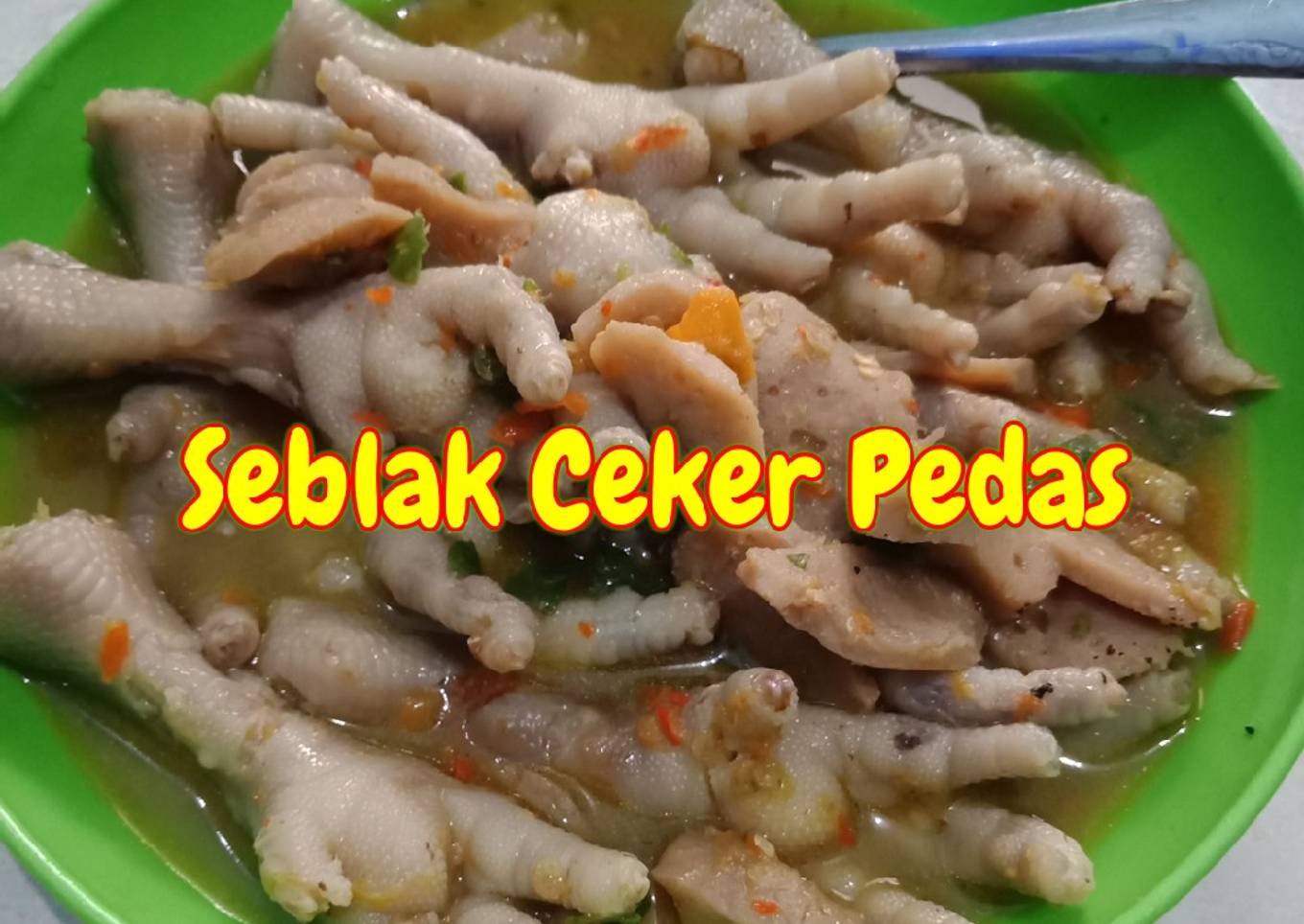 Seblak ceker pedas