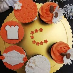 Cookpad customized cupcakes A picture of Cookpad customized cupcakes.