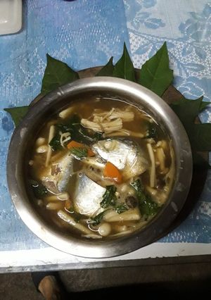 รูปของ ต้มยำปลาทูเห็ด 3 อย่าง