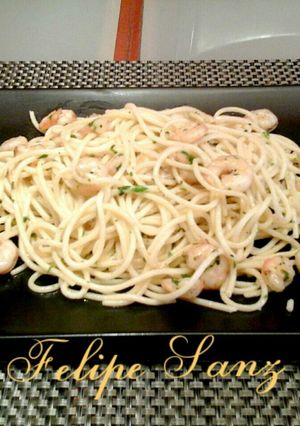 Foto principal de Espaguetis con gambas al ajillo