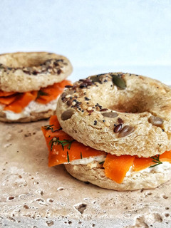 Una foto de 🌱Bagels de No-Salmón🌱