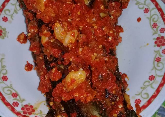 Ini dia! Resep mudah membuat Ikan Lele Balado Garing  nagih banget