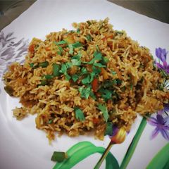 A picture of Chinese fried rice.