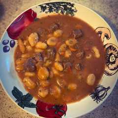 Foto principal de Gnocchi con carne guisada