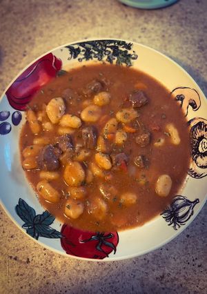 Una foto de Gnocchi con carne guisada