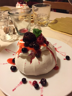 Una foto de Mini Pavlova de frutos rojos y Mascarpone